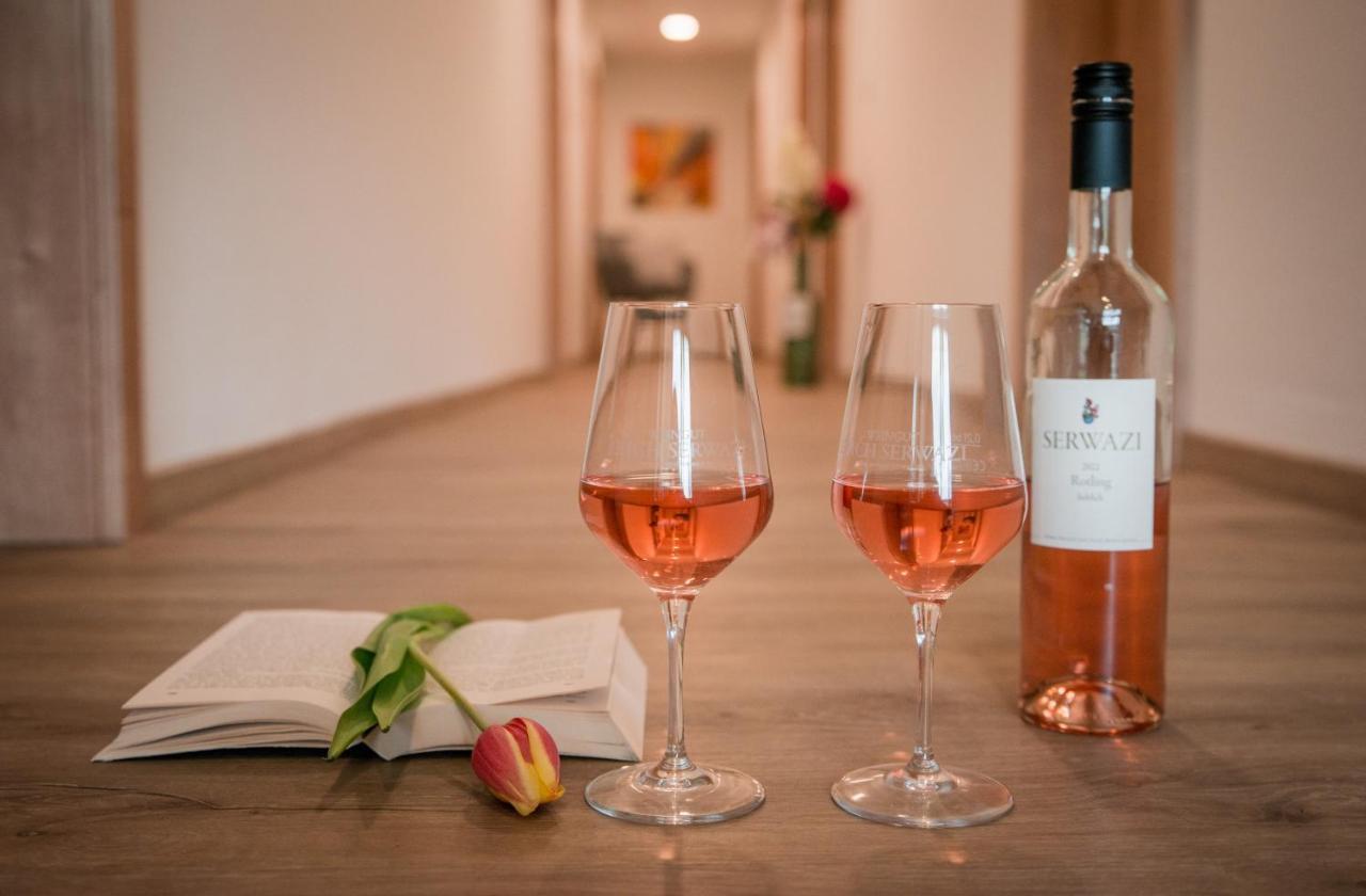 Weingut Erich Serwazi เมเซอนิค ภายนอก รูปภาพ