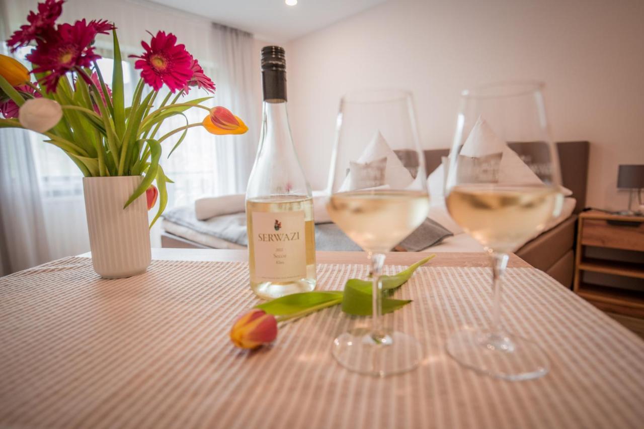 Weingut Erich Serwazi เมเซอนิค ภายนอก รูปภาพ