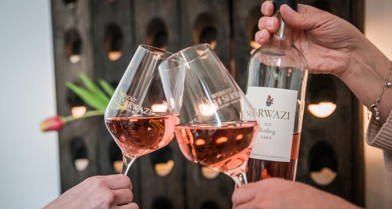 Weingut Erich Serwazi เมเซอนิค ภายนอก รูปภาพ