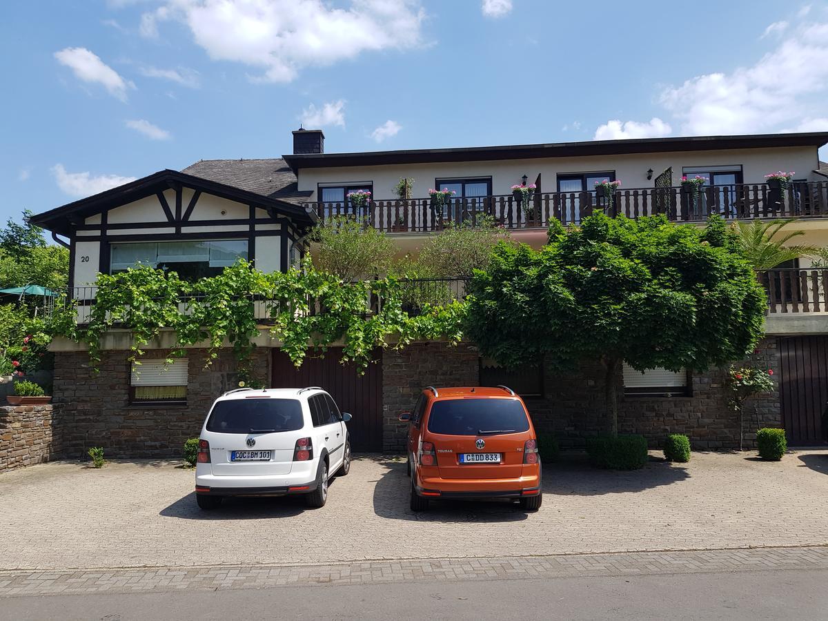 Weingut Erich Serwazi เมเซอนิค ภายนอก รูปภาพ